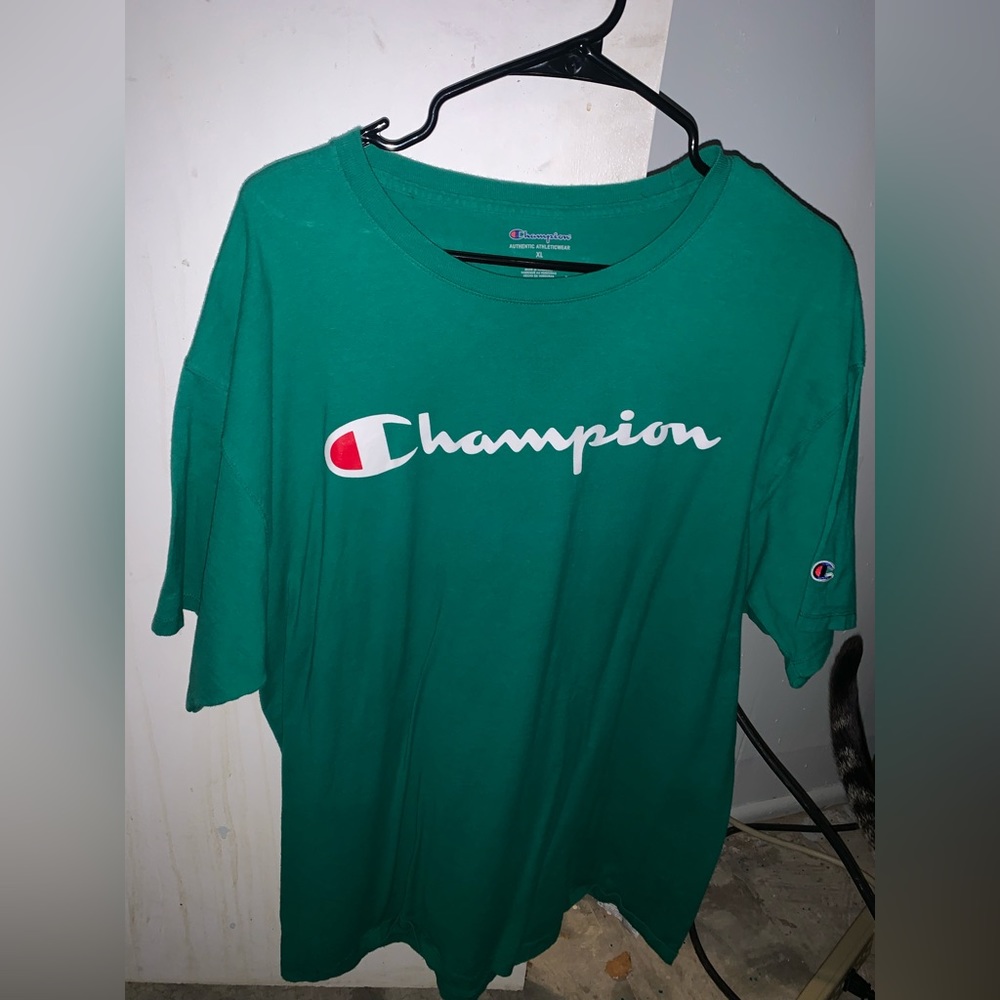 Champion tee size XL